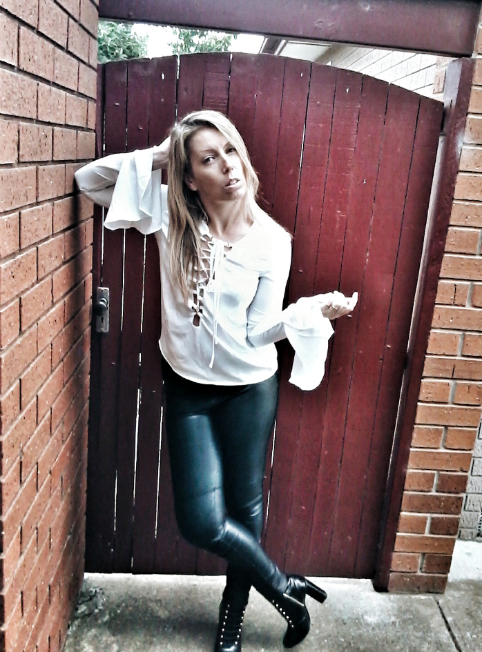 WHAT I'M WEARING TODAY - BELL SLEEVE BLOUSE 3
