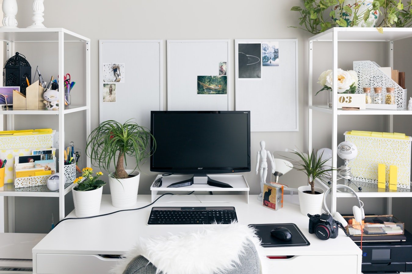 how-to-give-your-office-a-boho-chic-vibe