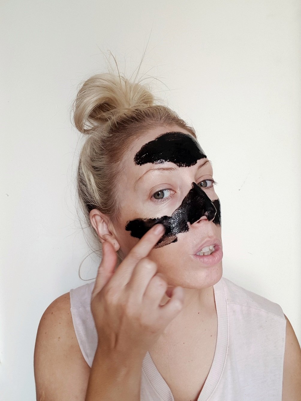 Charcoal Rescue Peel-Off Removal Mask Review | Style & Life by Susana