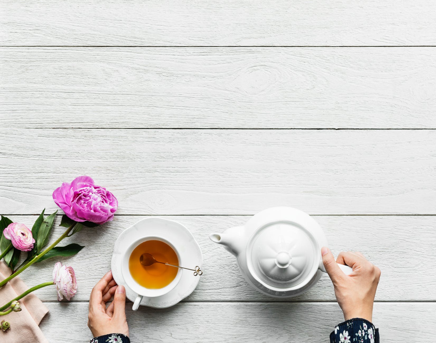 Keep Calm & Drink Tea / 3 Ways That Tea Calms Your Nerves | Style & Life by Susana Keep Calm & Drink Tea / 3 Ways That Tea Calms Your Nerves | Style & Life by Susana