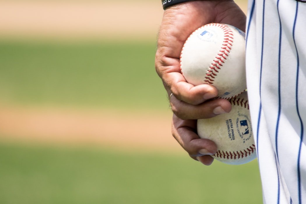 Baseball Game Day Style Tips | Style & Life by Susana Baseball Game Day Style Tips | Style & Life by Susana